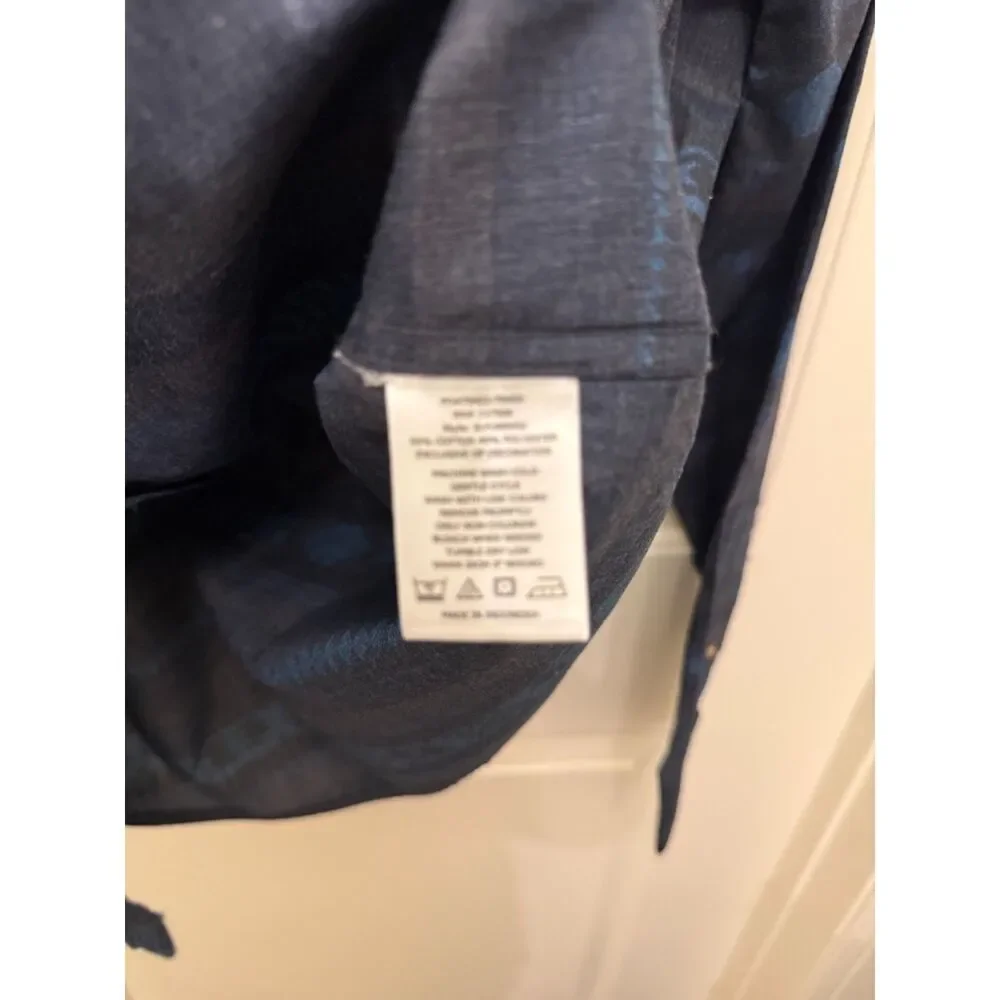 Levi's Medium Cotton Aztec Pattern Long Sleeve Button-Down Shirt